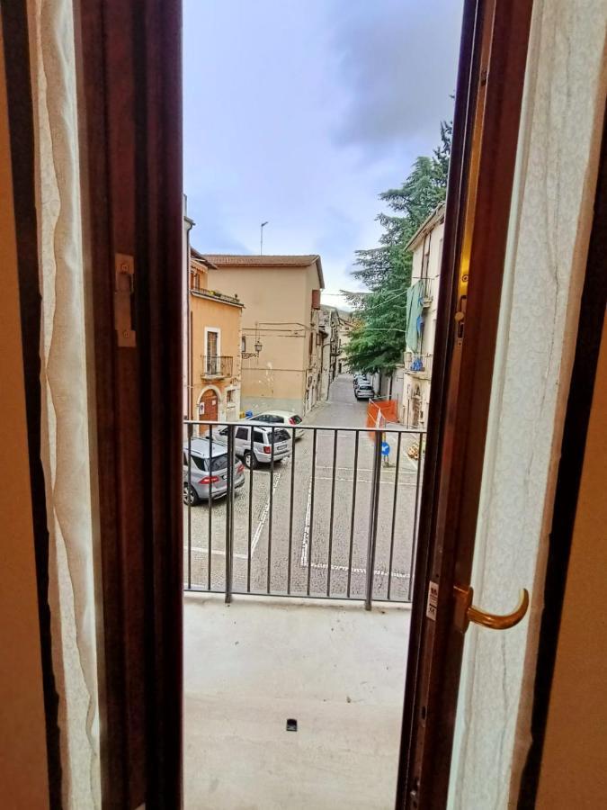 Apartamento Le Ginestre Sulmona Exterior foto